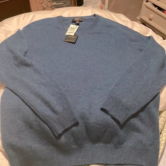 COPY - Mens Cashmere Club Room Luxury -crewneck sweater. - Picture 3 of 6
